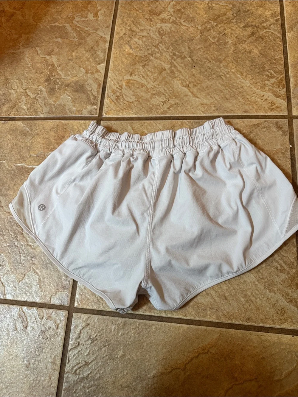 lululemon athletica White Women’s Athletic Shorts with Elastic Waist